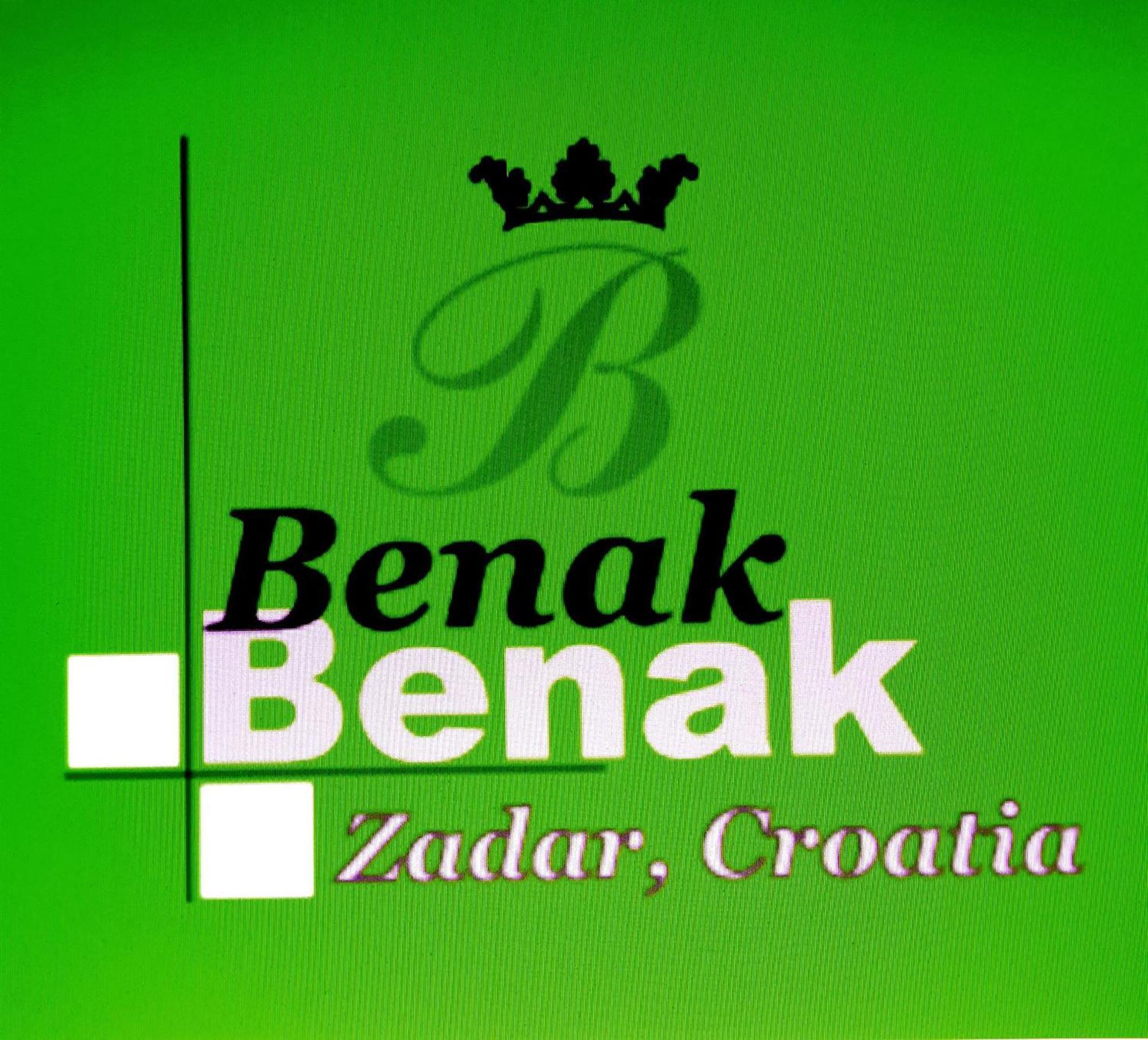 Lux Benak *